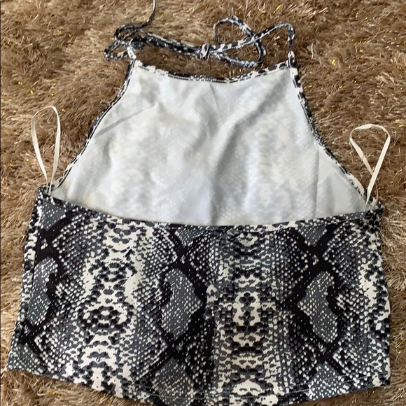 Top - Picture 2 of 2